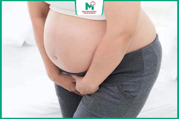 vùng kín đau rát